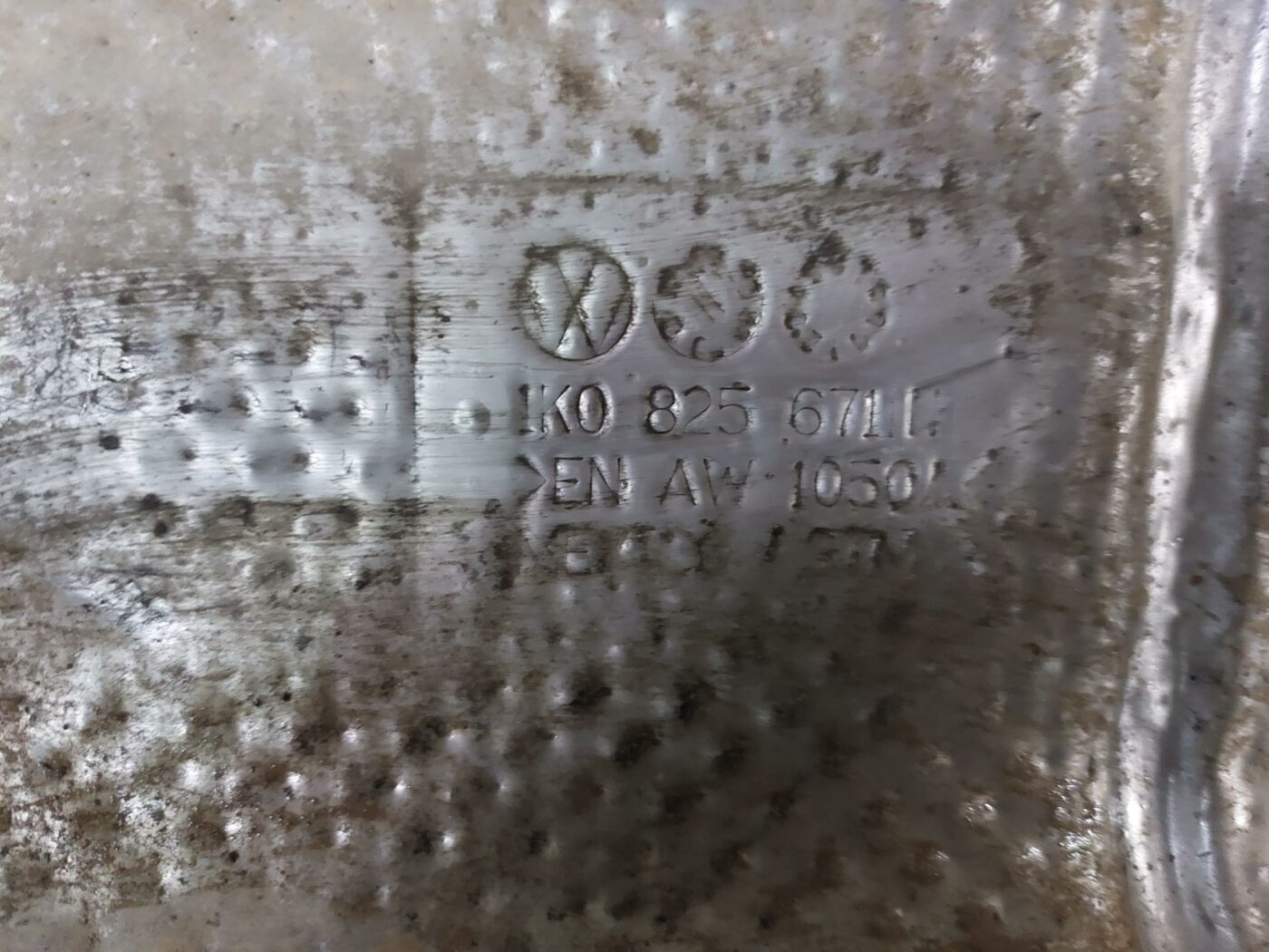 Izpūtēja sistēmas karstuma aizsargs priekš VW JETTA 2008