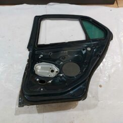 Aizmugurējās labās durvis priekš VW JETTA 2008