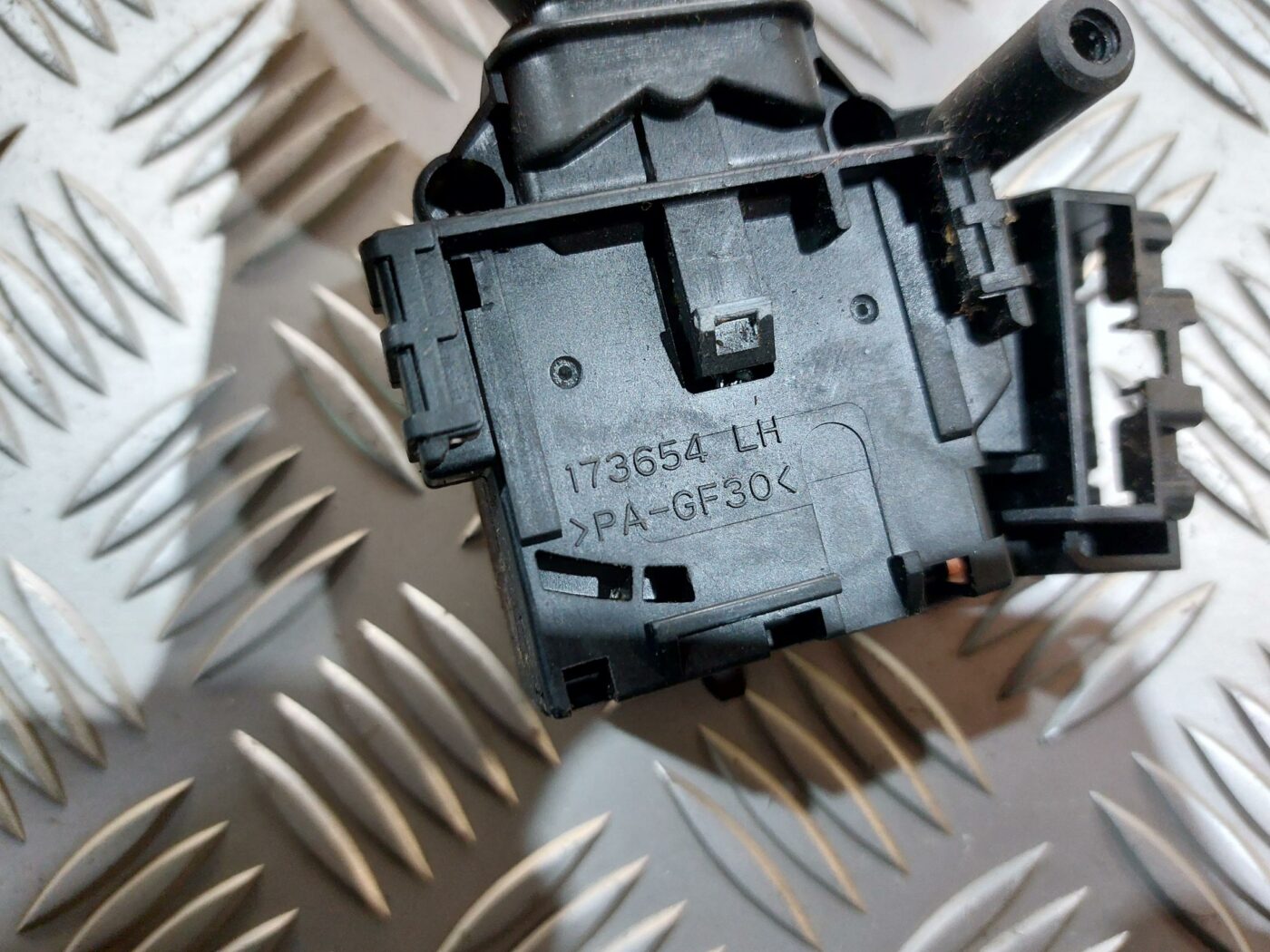 Stikla tīrītāja slēdzis priekš TOYOTA COROLLA VERSO 2006 3 Stikla tīrītāja slēdzis priekš TOYOTA COROLLA VERSO 2006