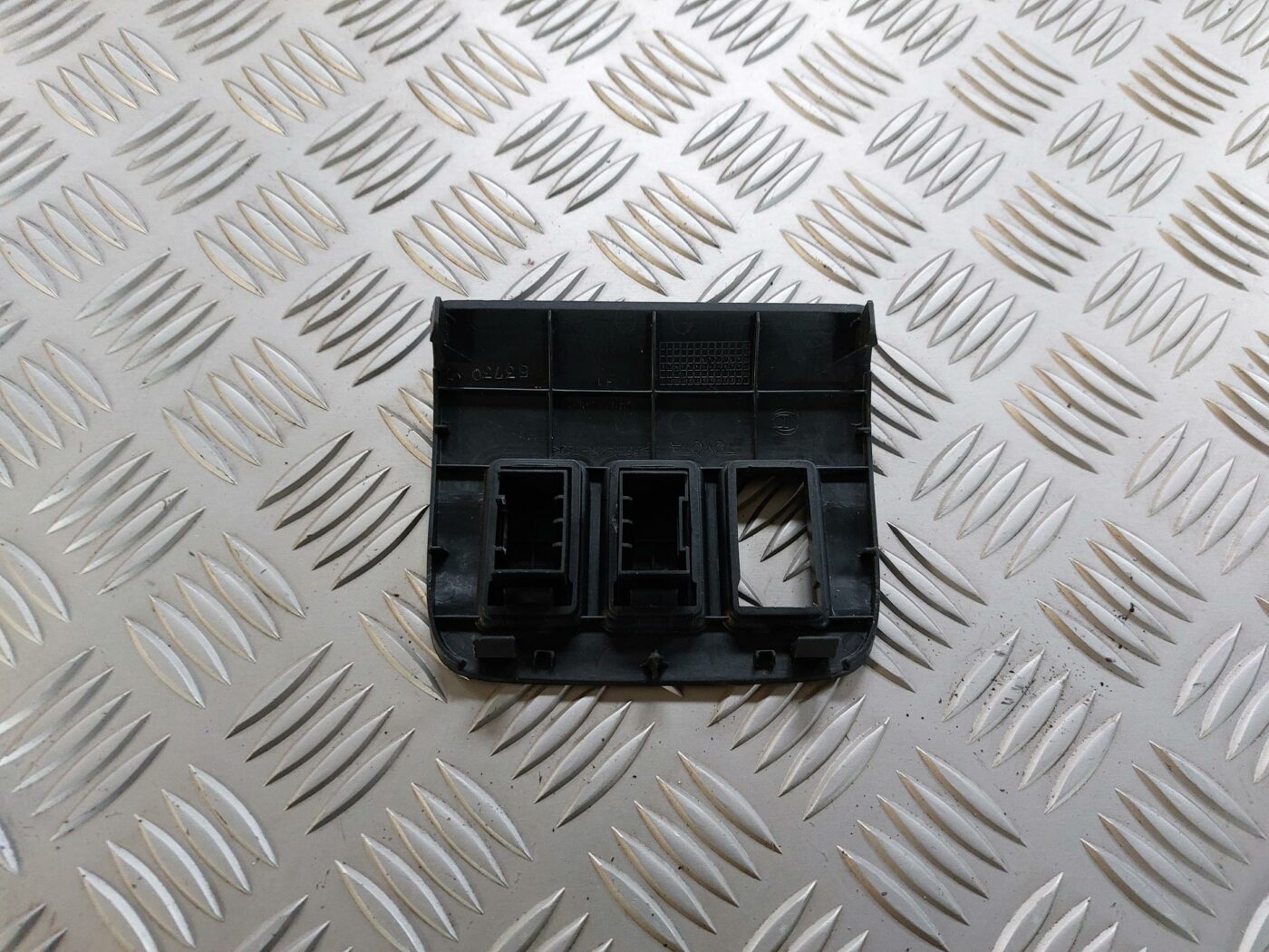 Mērinstrumentu paneļa dekoratīvā uzlika priekš TOYOTA COROLLA VERSO 2006