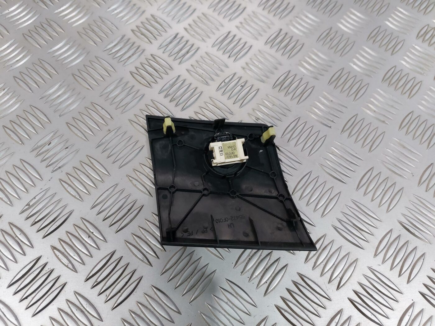 Mērinstrumentu paneļa skaļrunis priekš TOYOTA COROLLA VERSO 2006 2 Mērinstrumentu paneļa skaļrunis priekš TOYOTA COROLLA VERSO 2006