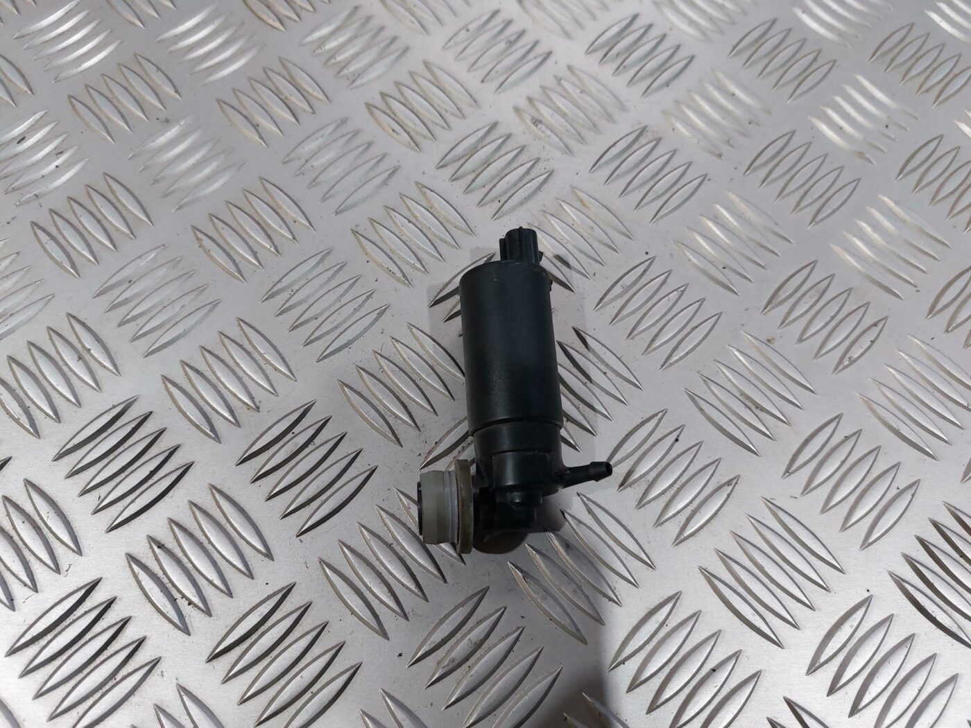 Mazgātāja šķidruma sūknis priekš TOYOTA COROLLA VERSO 2006