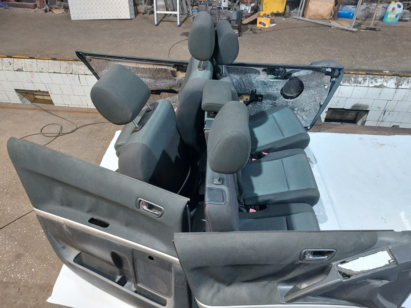 Sēdekļu komplekts priekš TOYOTA COROLLA VERSO 2006 1 Sēdekļu komplekts priekš TOYOTA COROLLA VERSO 2006