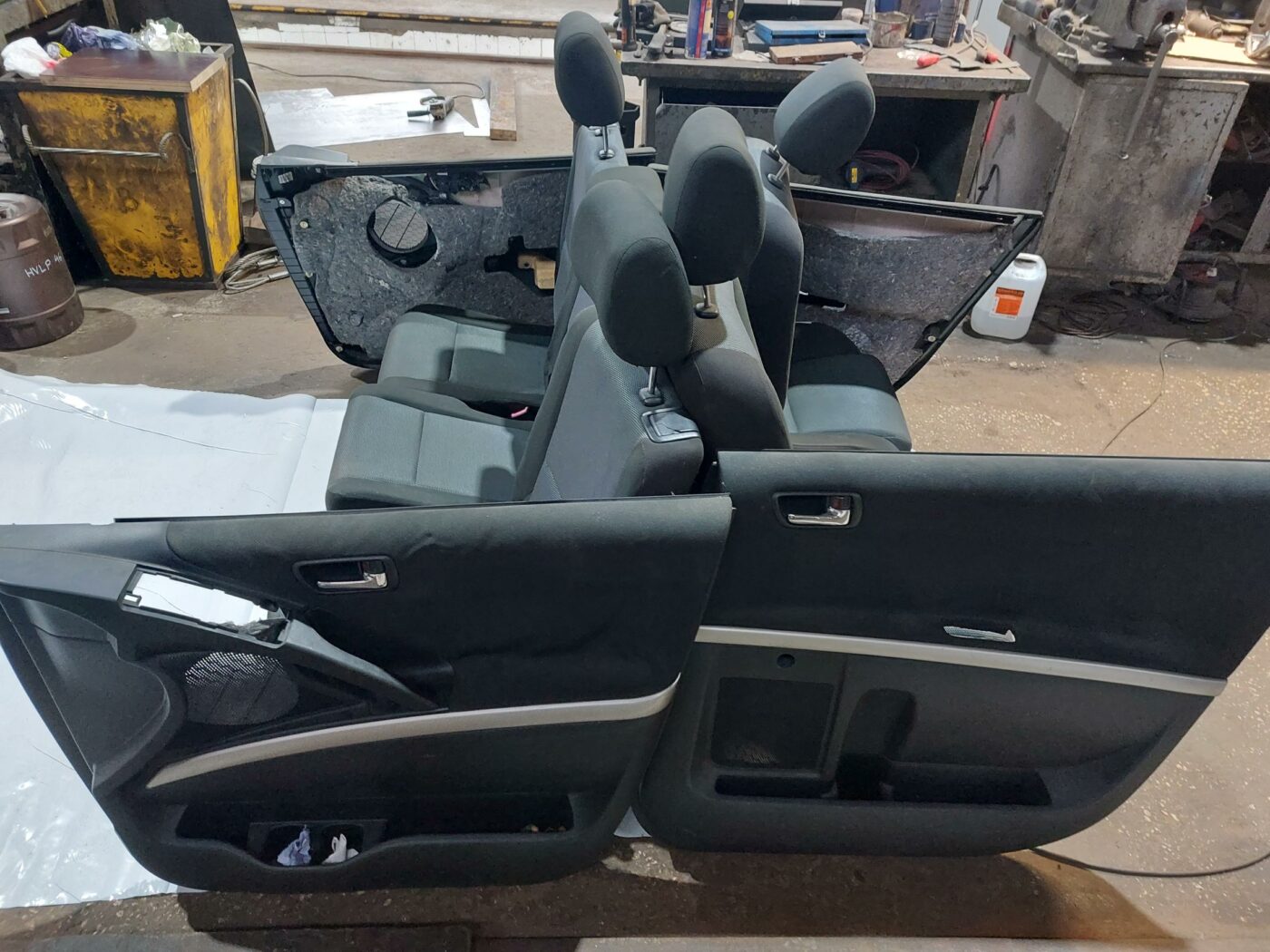 Sēdekļu komplekts priekš TOYOTA COROLLA VERSO 2006 2 Sēdekļu komplekts priekš TOYOTA COROLLA VERSO 2006