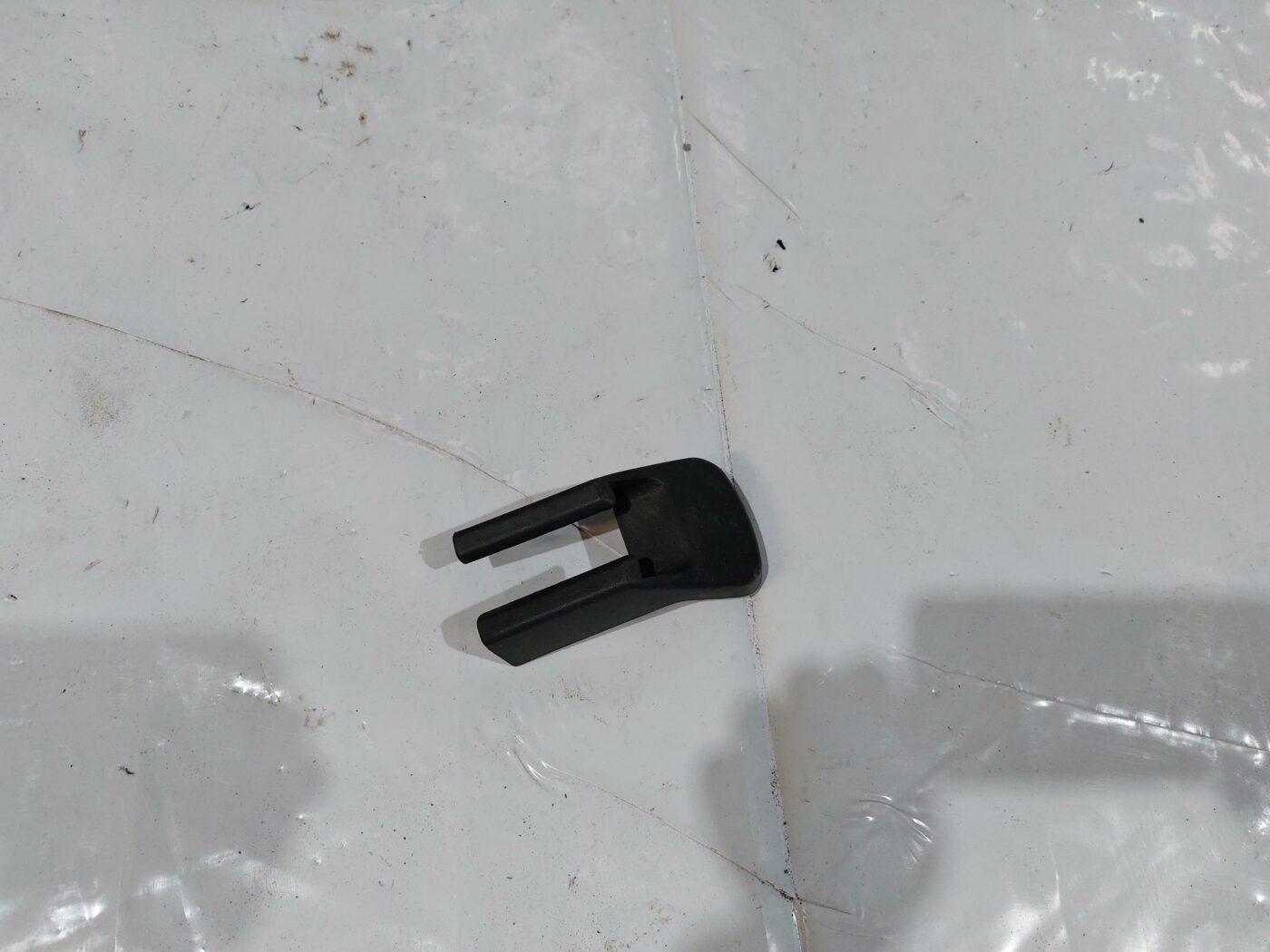 Priekšējā labā sēdekļa sliežu apdare priekš TOYOTA COROLLA VERSO 2006