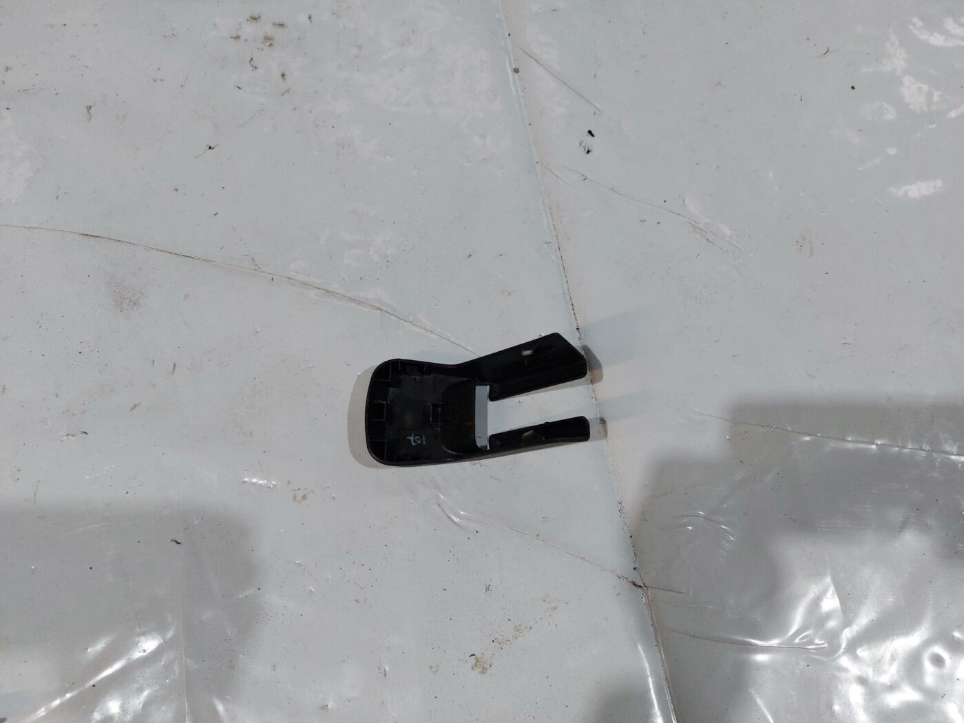 Priekšējā labā sēdekļa sliežu apdare priekš TOYOTA COROLLA VERSO 2006