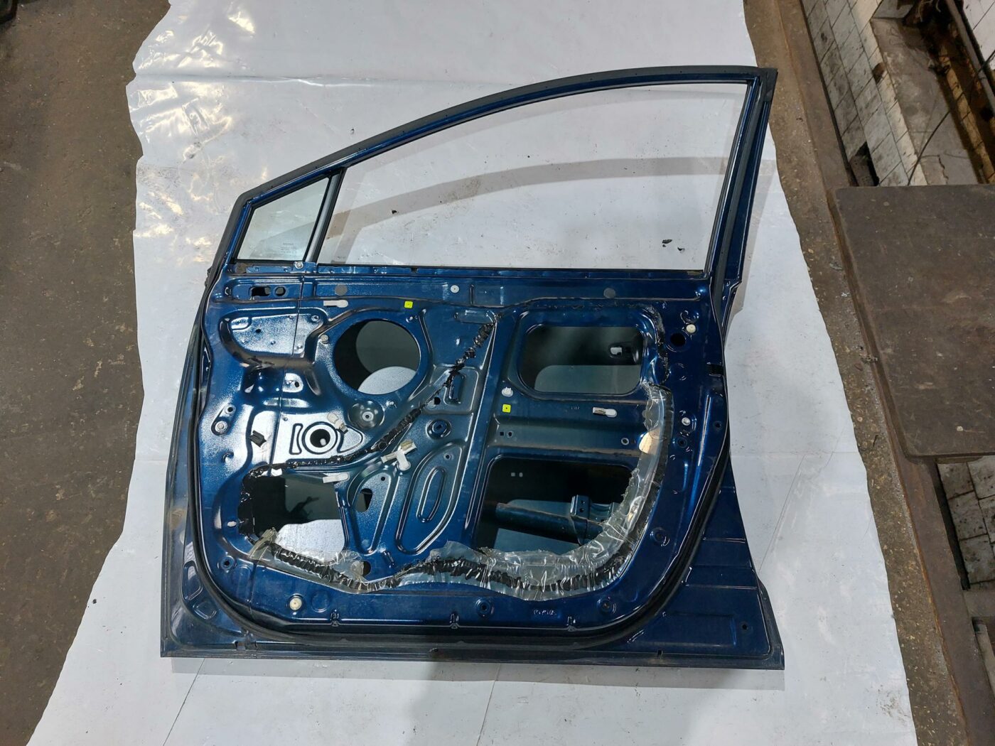 Priekšējās labās durvis priekš TOYOTA COROLLA VERSO 2006