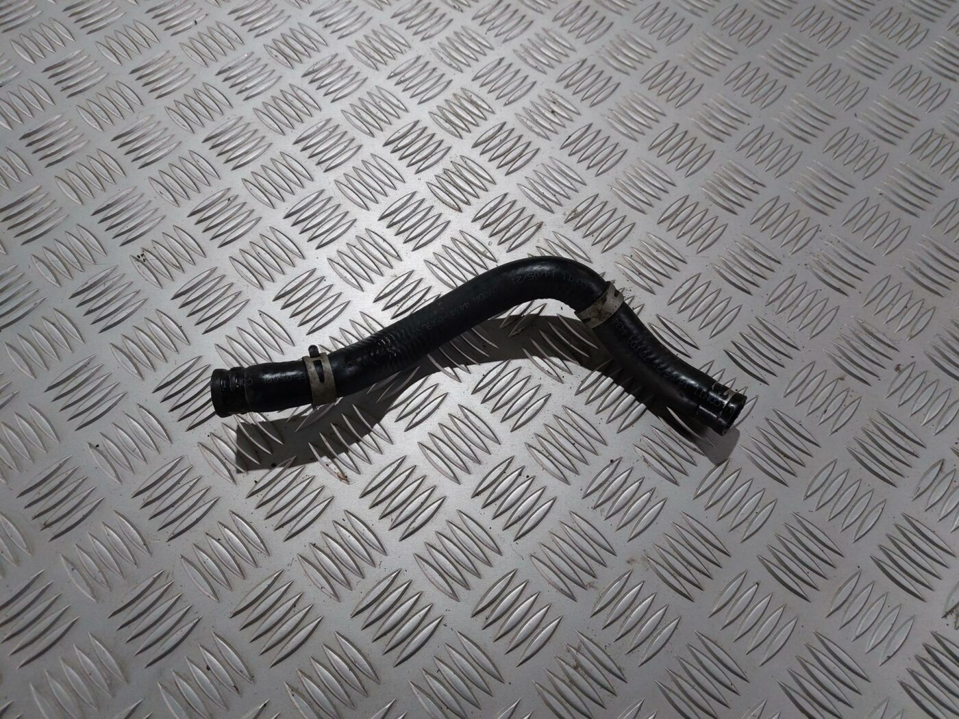 Gumijas šļūtene priekš TOYOTA COROLLA VERSO 2006 1 Gumijas šļūtene priekš TOYOTA COROLLA VERSO 2006