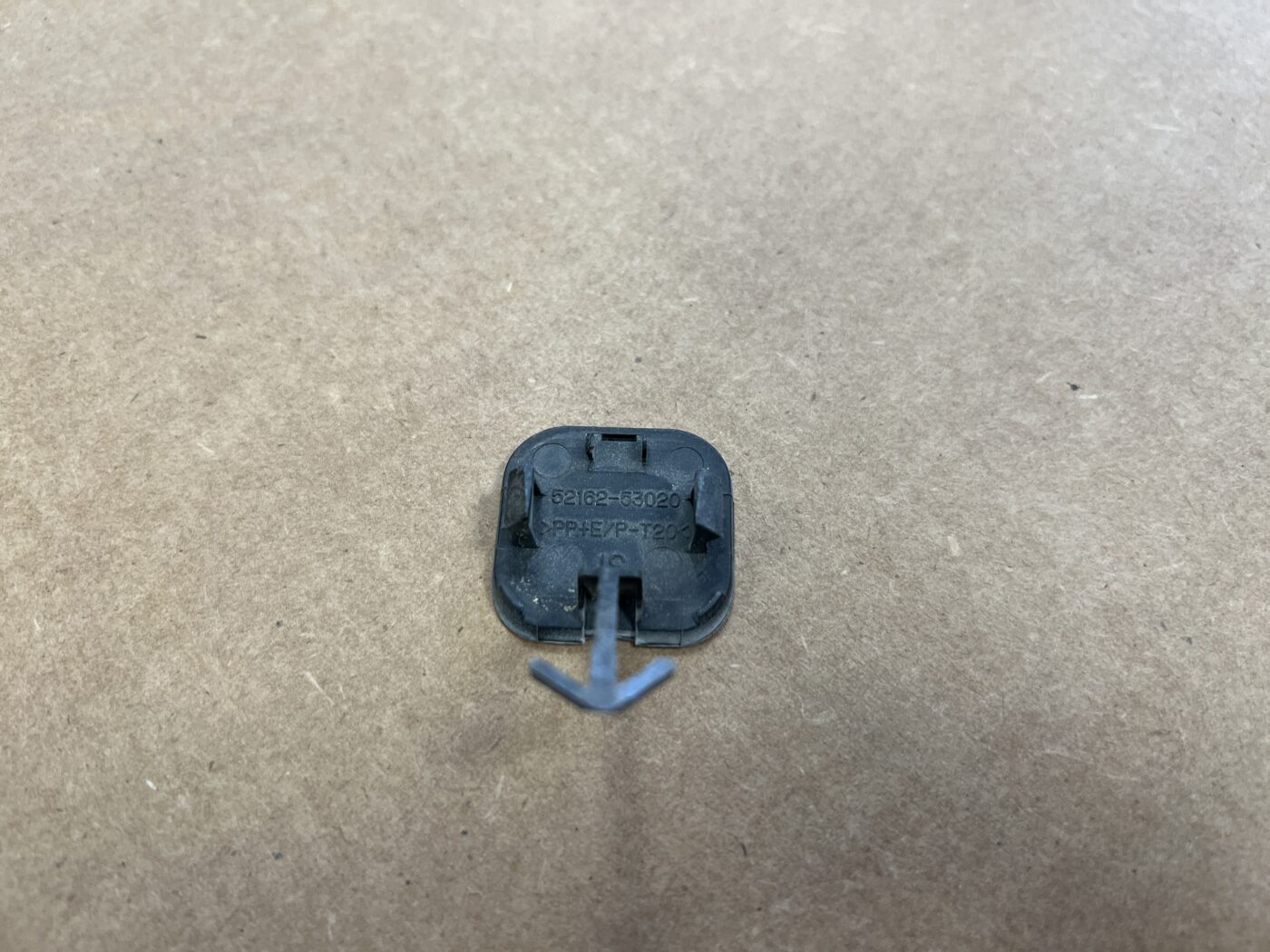 Aizmugurēja bufera vilkšanas āķa vāks priekš LEXUS IS250 2007 3 Aizmugurēja bufera vilkšanas āķa vāks priekš LEXUS IS250 2007