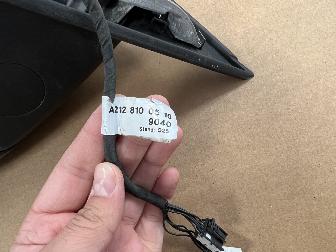 Ārējais spogulis, pa kreisi priekš MERCEDES C300 W202 W203 W204 2007-2014 A2048102976