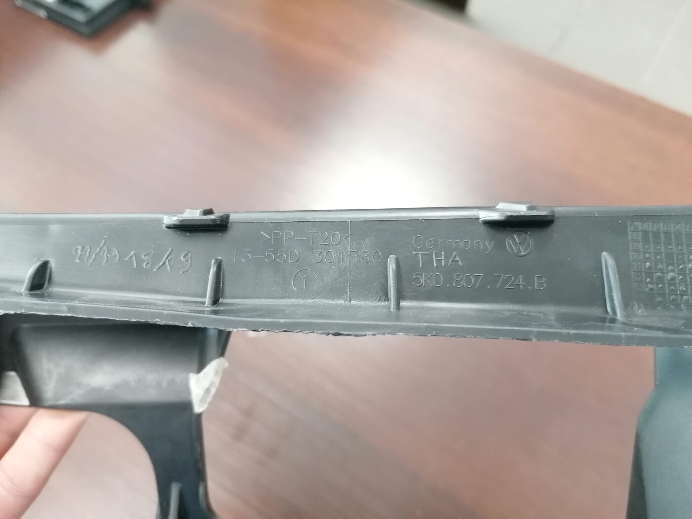 Priekšējā spārna un bufera stiprinājums priekš VW GOLF 2008-2013 4 Priekšējā spārna un bufera stiprinājums priekš VW GOLF 2008-2013