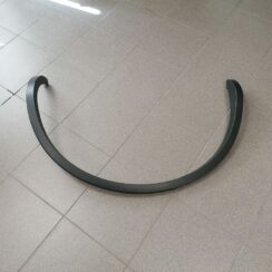 Aizmugurēja spārna uzlika priekš TOUAREG 2010-2014