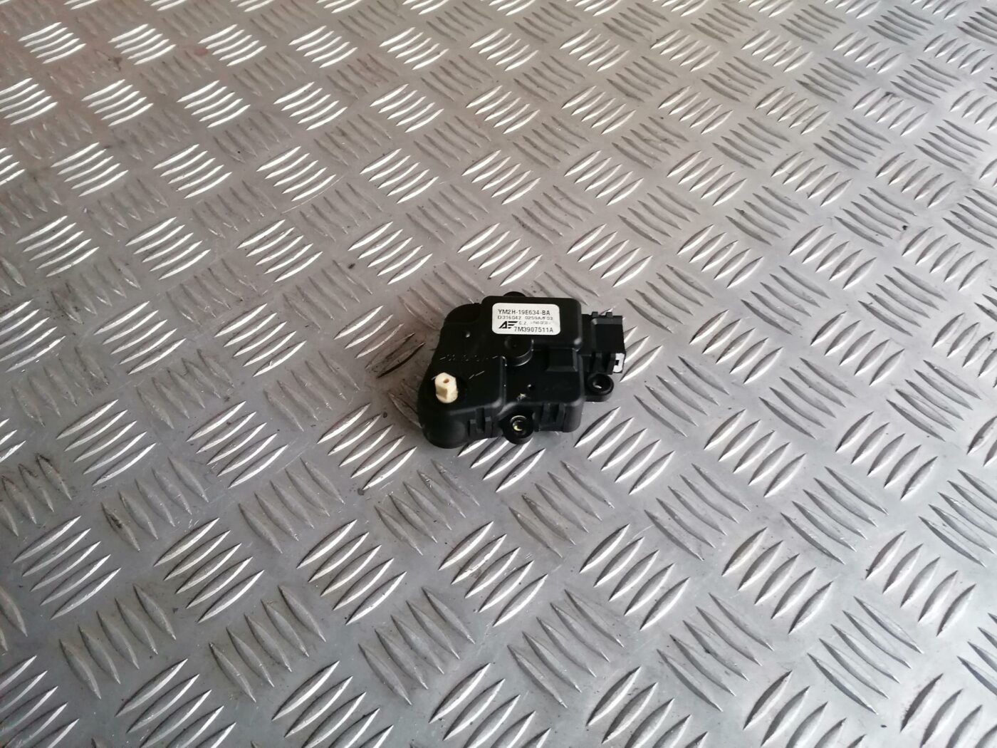 Apsildes sistēmas aktuators priekš FORD GALAXY 2005