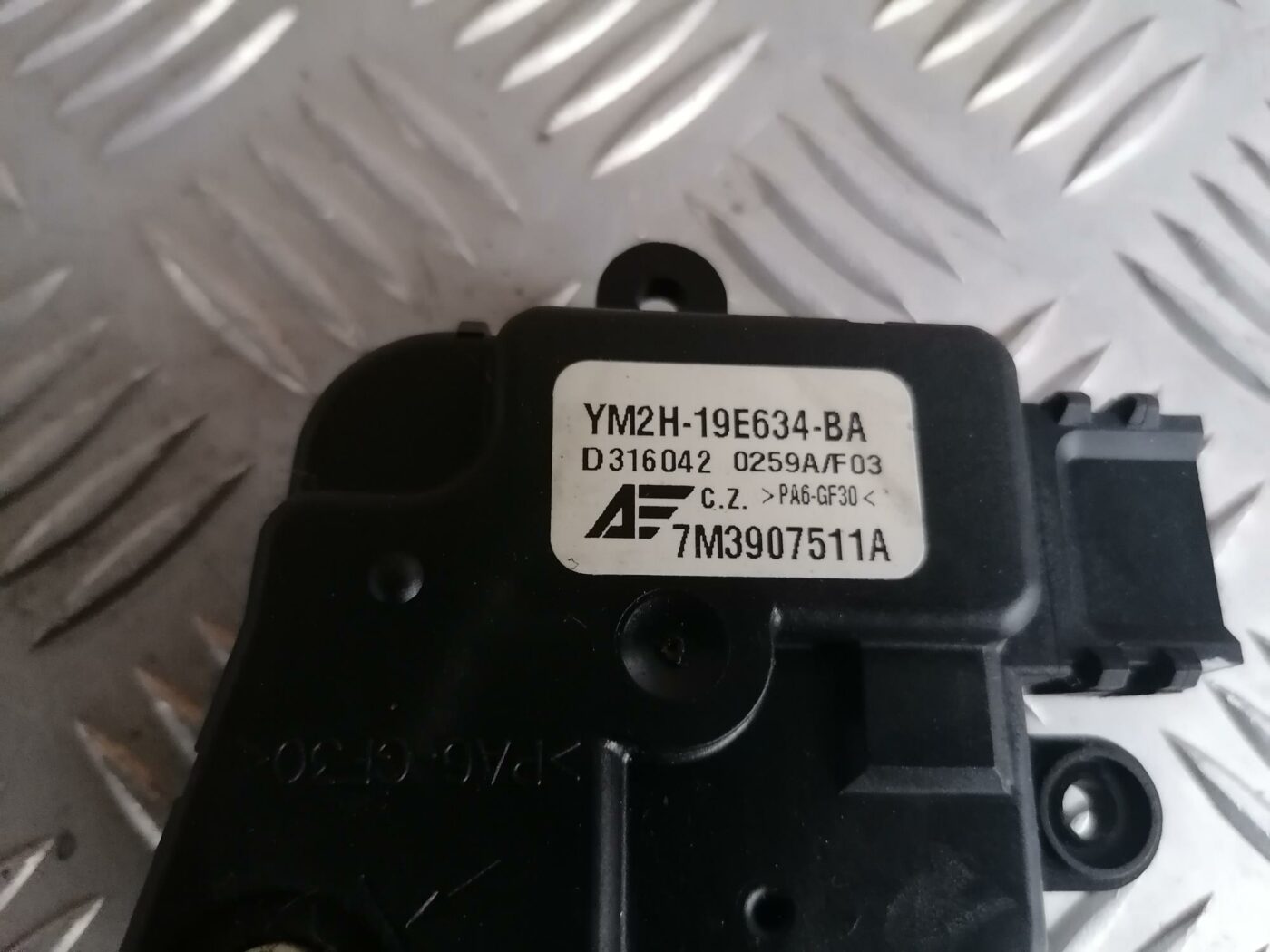 Apsildes sistēmas aktuators priekš FORD GALAXY 2005