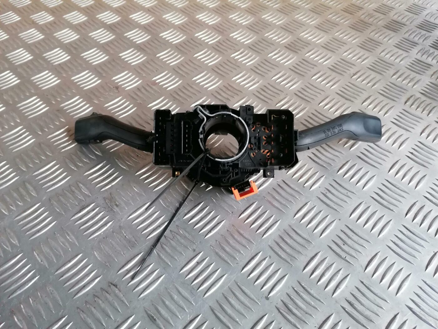 Stūres statnes slēdzis priekš FORD GALAXY 2005 2 Stūres statnes slēdzis priekš FORD GALAXY 2005