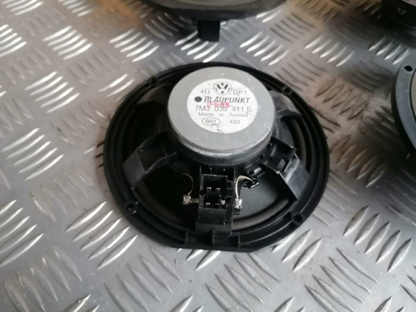 Durvju skaļrunis, apakšā priekš FORD GALAXY 2005 2 Durvju skaļrunis, apakšā priekš FORD GALAXY 2005