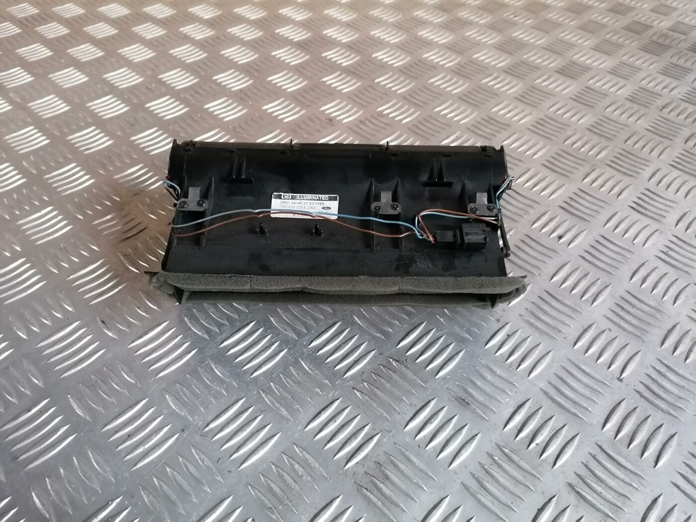 Mērinstrumentu paneļa gaisa vads, centrā priekš FORD GALAXY 2005 2 Mērinstrumentu paneļa gaisa vads, centrā priekš FORD GALAXY 2005