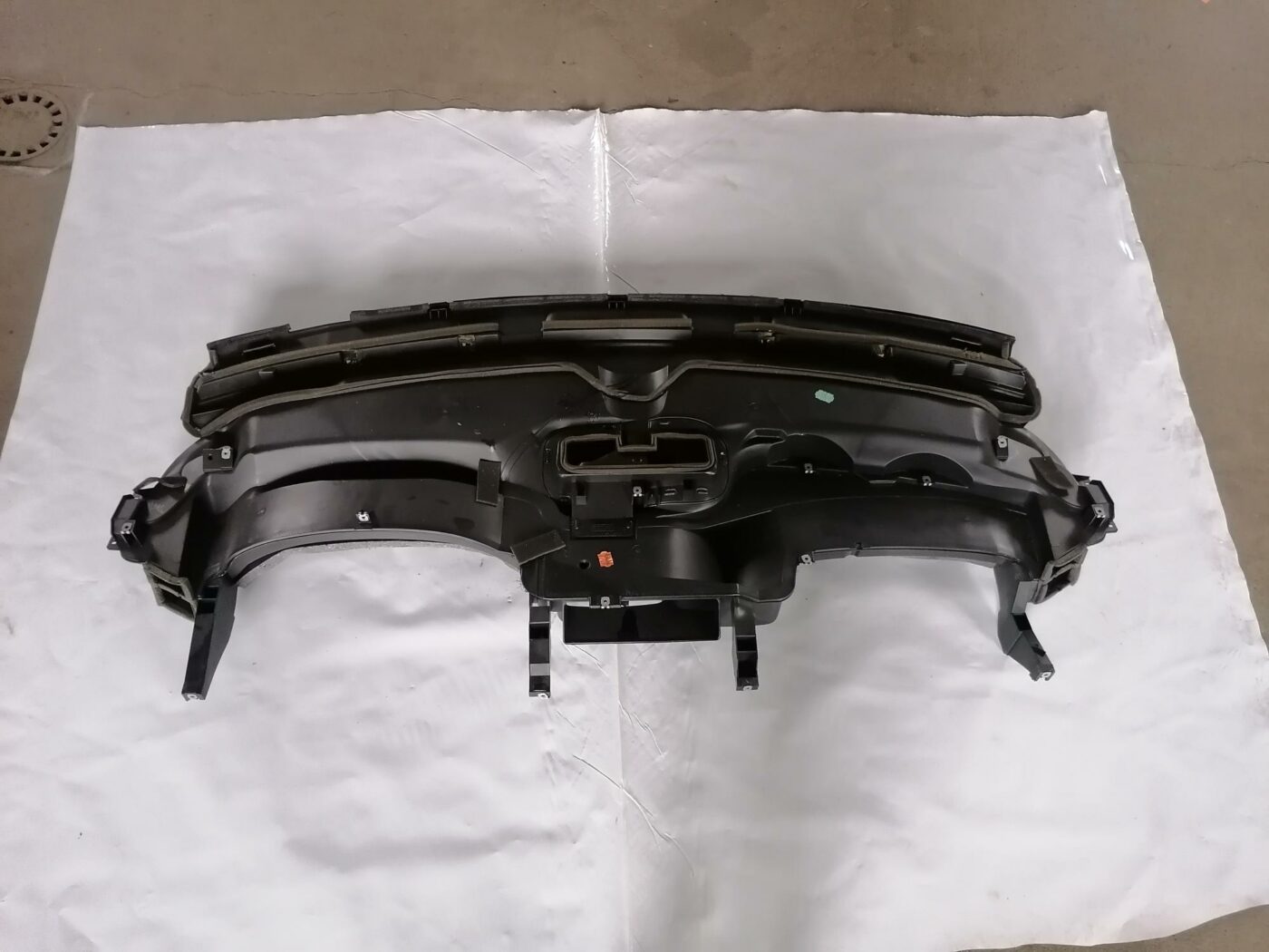 Salona gaisa vads priekš FORD GALAXY 2005