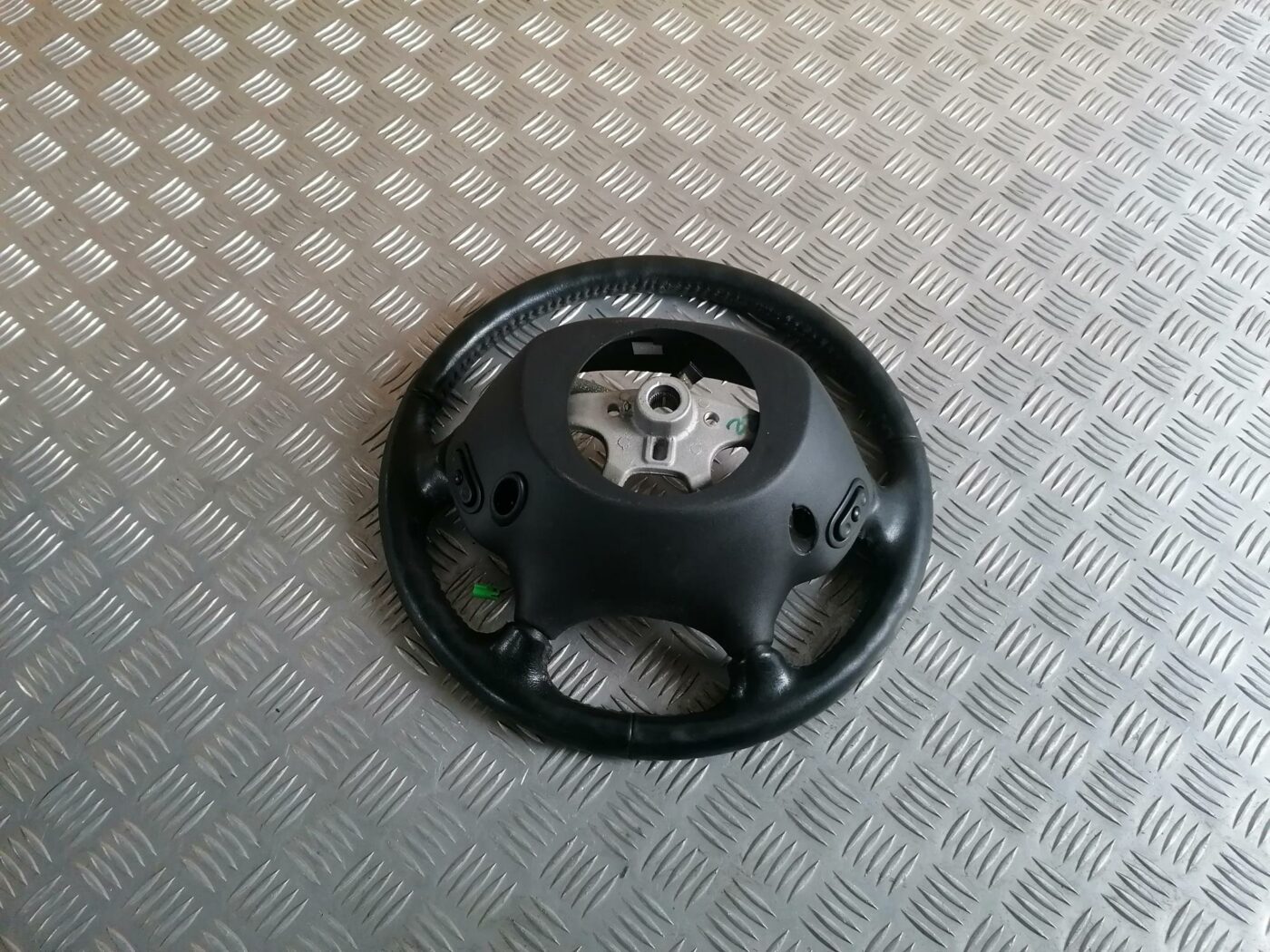 Stūre priekš CHRYSLER SEBRING 2006 2 Stūre priekš CHRYSLER SEBRING 2006