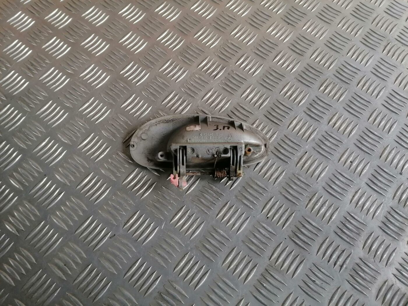 Aizmugurējāis labais durvju rokturis priekš CHRYSLER SEBRING 2006 2 Aizmugurējāis labais durvju rokturis priekš CHRYSLER SEBRING 2006