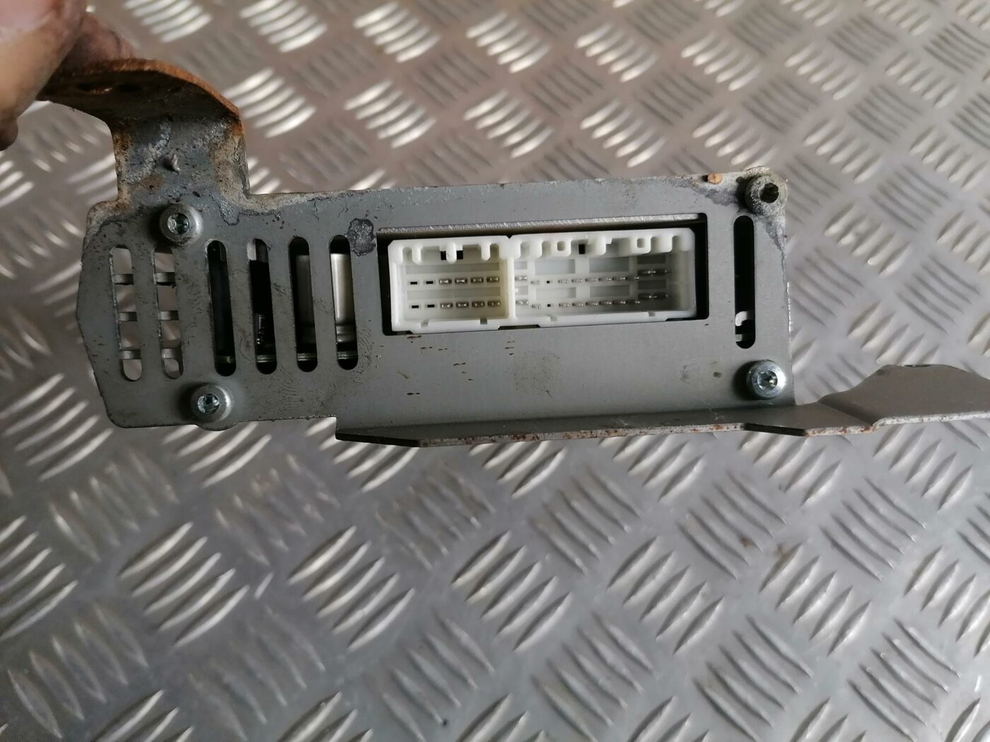 Audio pastiprinātāja bloks priekš CHRYSLER SEBRING 2006 2 Audio pastiprinātāja bloks priekš CHRYSLER SEBRING 2006