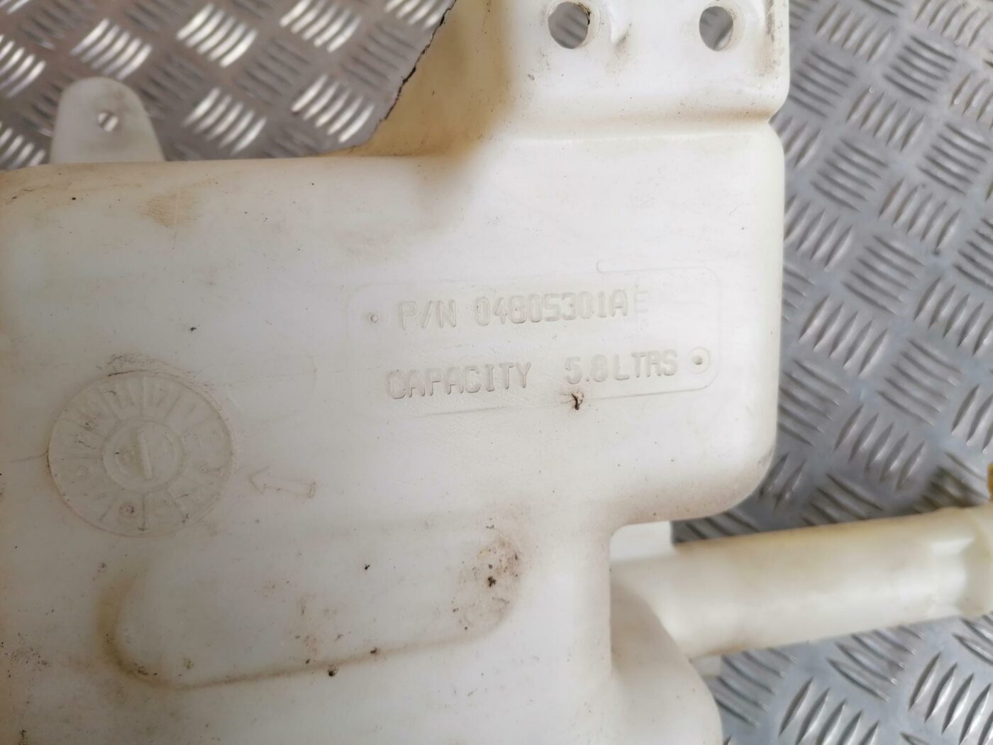 Mazgātāja šķidruma tvertne priekš CHRYSLER SEBRING 2006