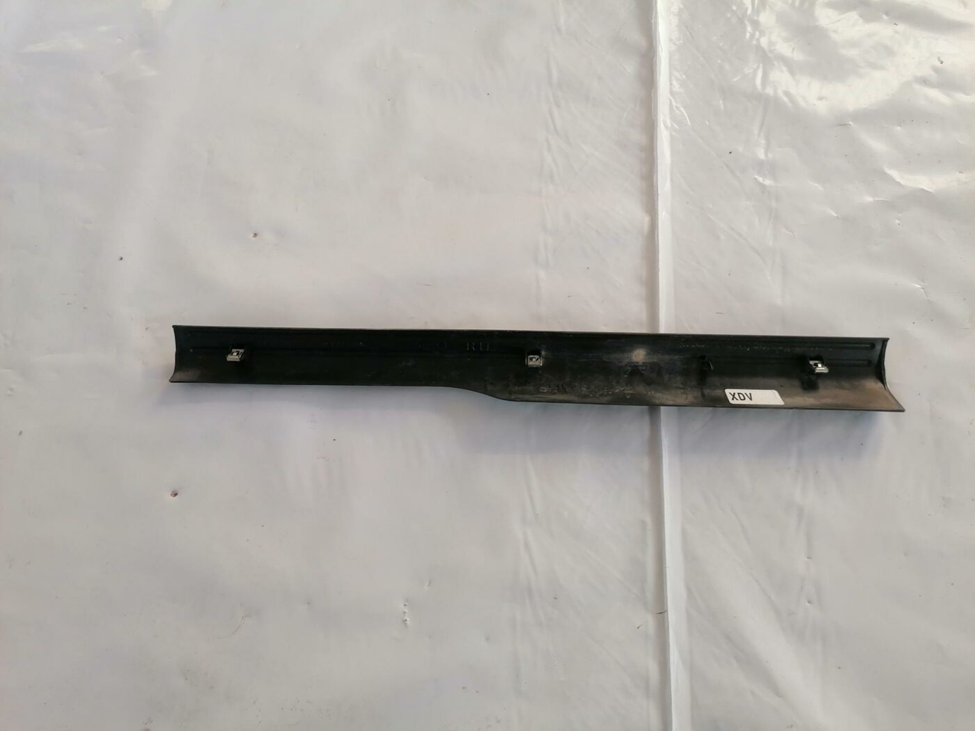 Sliekšņa priekšēja laba uzlika (salonā) priekš CHRYSLER SEBRING 2006 2 Sliekšņa priekšēja laba uzlika (salonā) priekš CHRYSLER SEBRING 2006