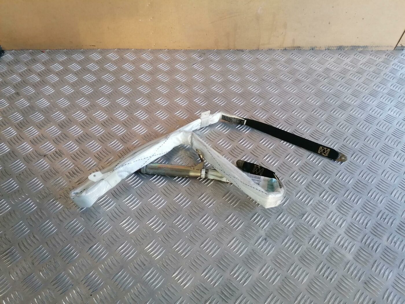 Griestu drošības spilvens, pa labi priekš BMW 530D E39 2001 TOURING 1 Griestu drošības spilvens, pa labi priekš BMW 530D E39 2001 TOURING