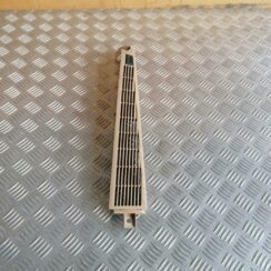 Bagāžnieka nodalījuma ventilācijas režģis priekš BMW 530D E39 2001 TOURING