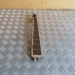 Bagāžnieka nodalījuma ventilācijas režģis priekš BMW 530D E39 2001 TOURING