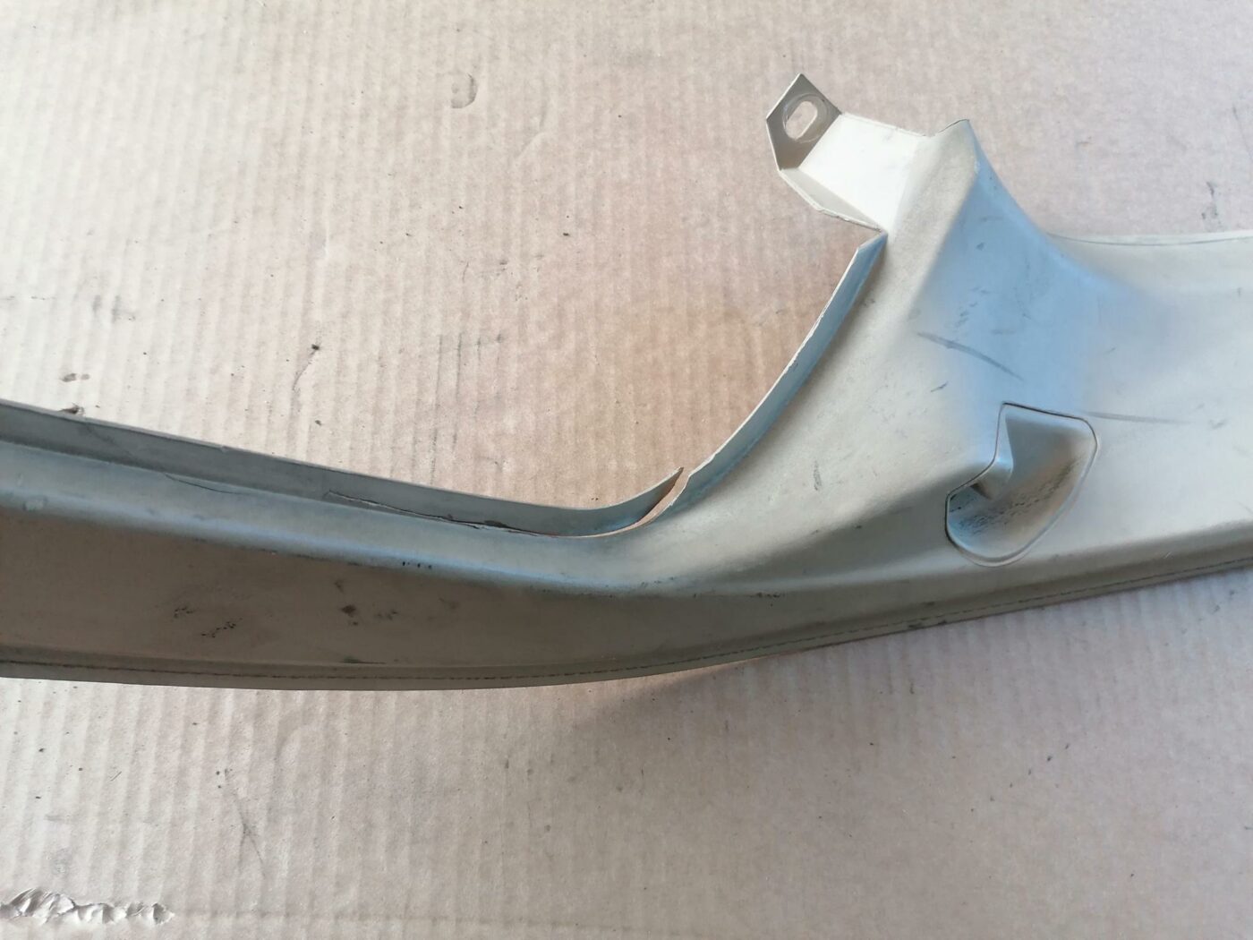 Bagažnieka nodalījuma statnes apdare priekš BMW 530D E39 2001 TOURING 3 Bagažnieka nodalījuma statnes apdare priekš BMW 530D E39 2001 TOURING