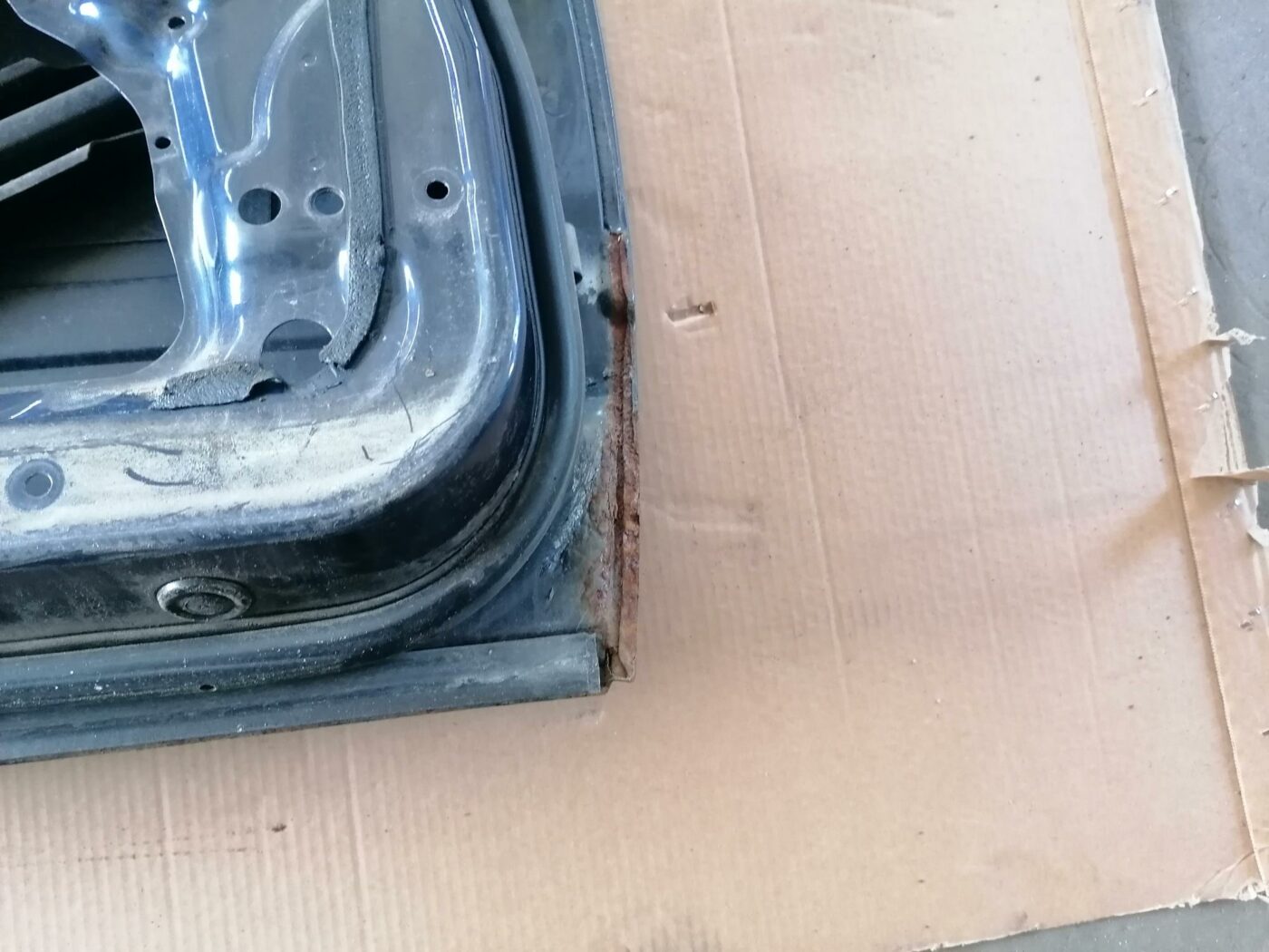 Aizmugurējās kreisās durvis priekš BMW 530D E39 2001 TOURING