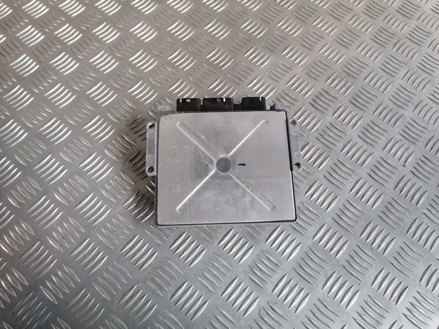 Dzinēja vadības bloks priekš FORD MONDEO 2007 2 Dzinēja vadības bloks priekš FORD MONDEO 2007