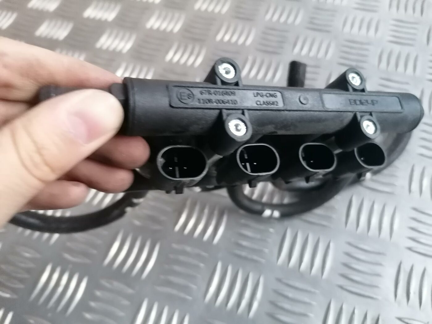 Gāzes sadales caurule priekš FORD MONDEO 2007 3 Gāzes sadales caurule priekš FORD MONDEO 2007