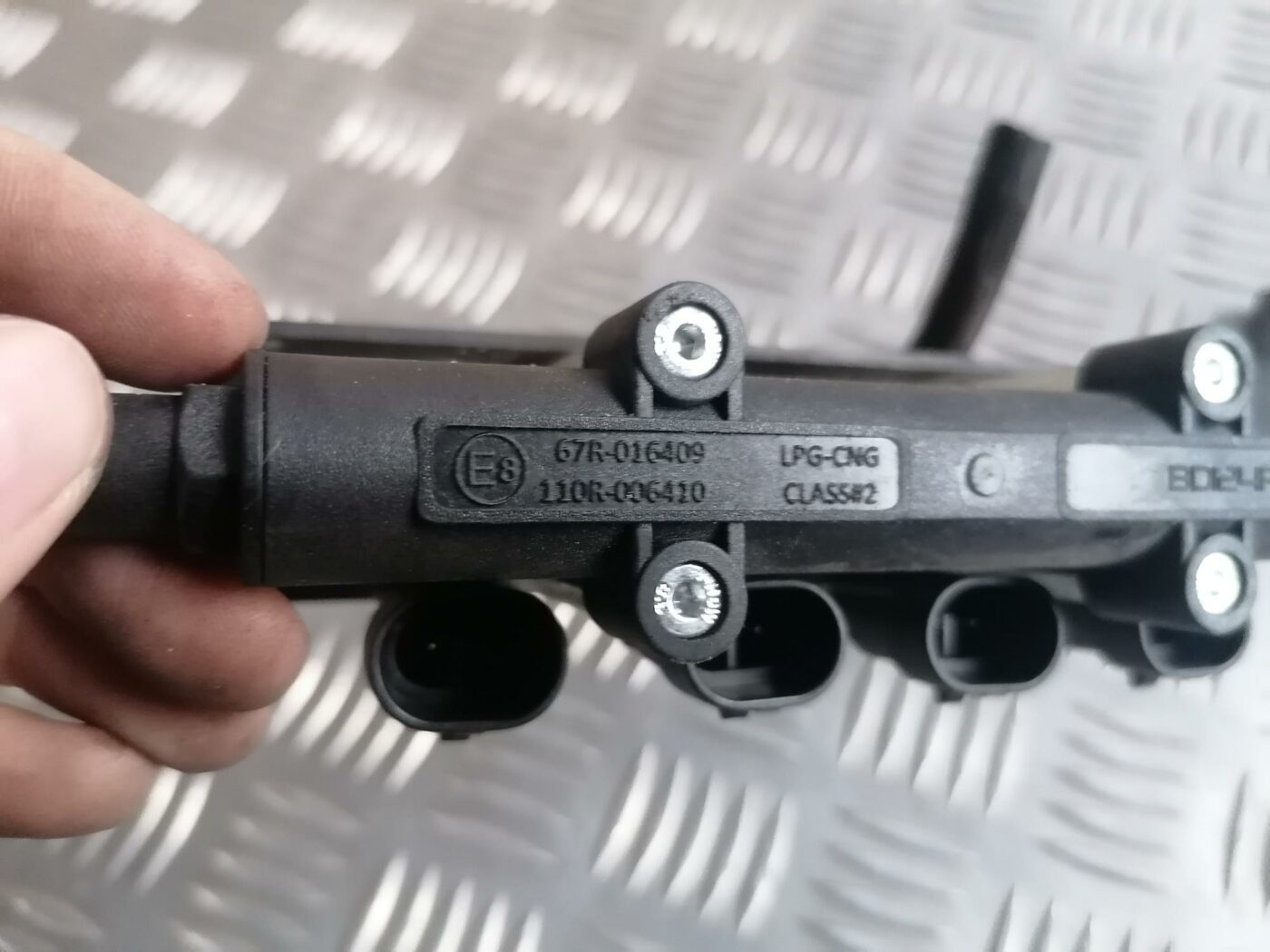 Gāzes sadales caurule priekš FORD MONDEO 2007 4 Gāzes sadales caurule priekš FORD MONDEO 2007