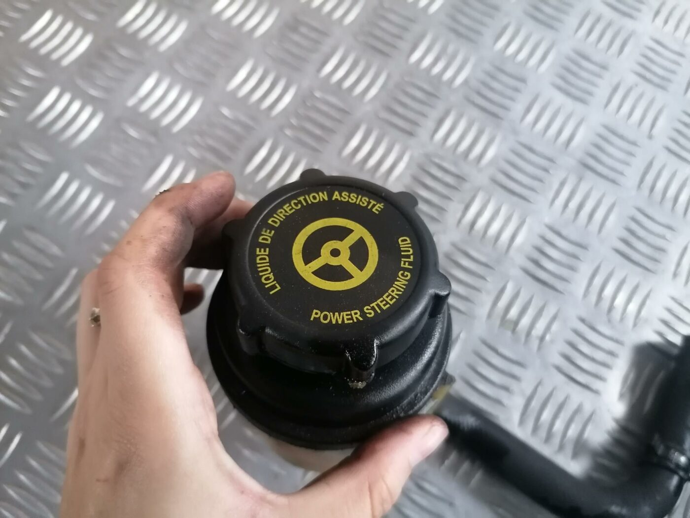 Stūres pastiprinātāja tvertne priekš FORD MONDEO 2007