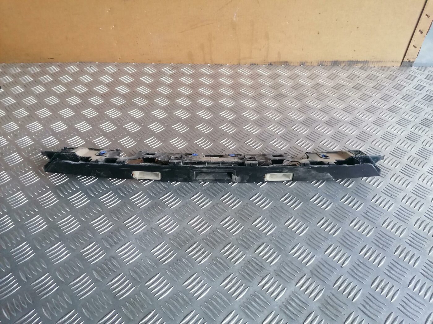 Numura zīmes gaismas uzlika komplektā priekš FORD MONDEO 2007 1 Numura zīmes gaismas uzlika komplektā priekš FORD MONDEO 2007