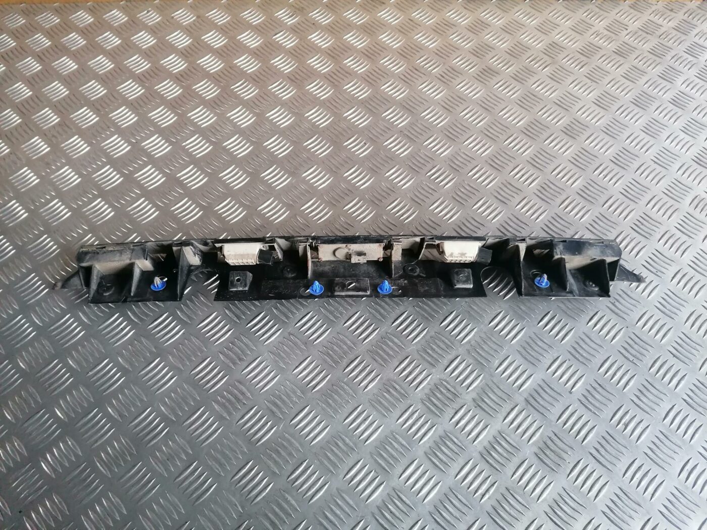 Numura zīmes gaismas uzlika komplektā priekš FORD MONDEO 2007 2 Numura zīmes gaismas uzlika komplektā priekš FORD MONDEO 2007