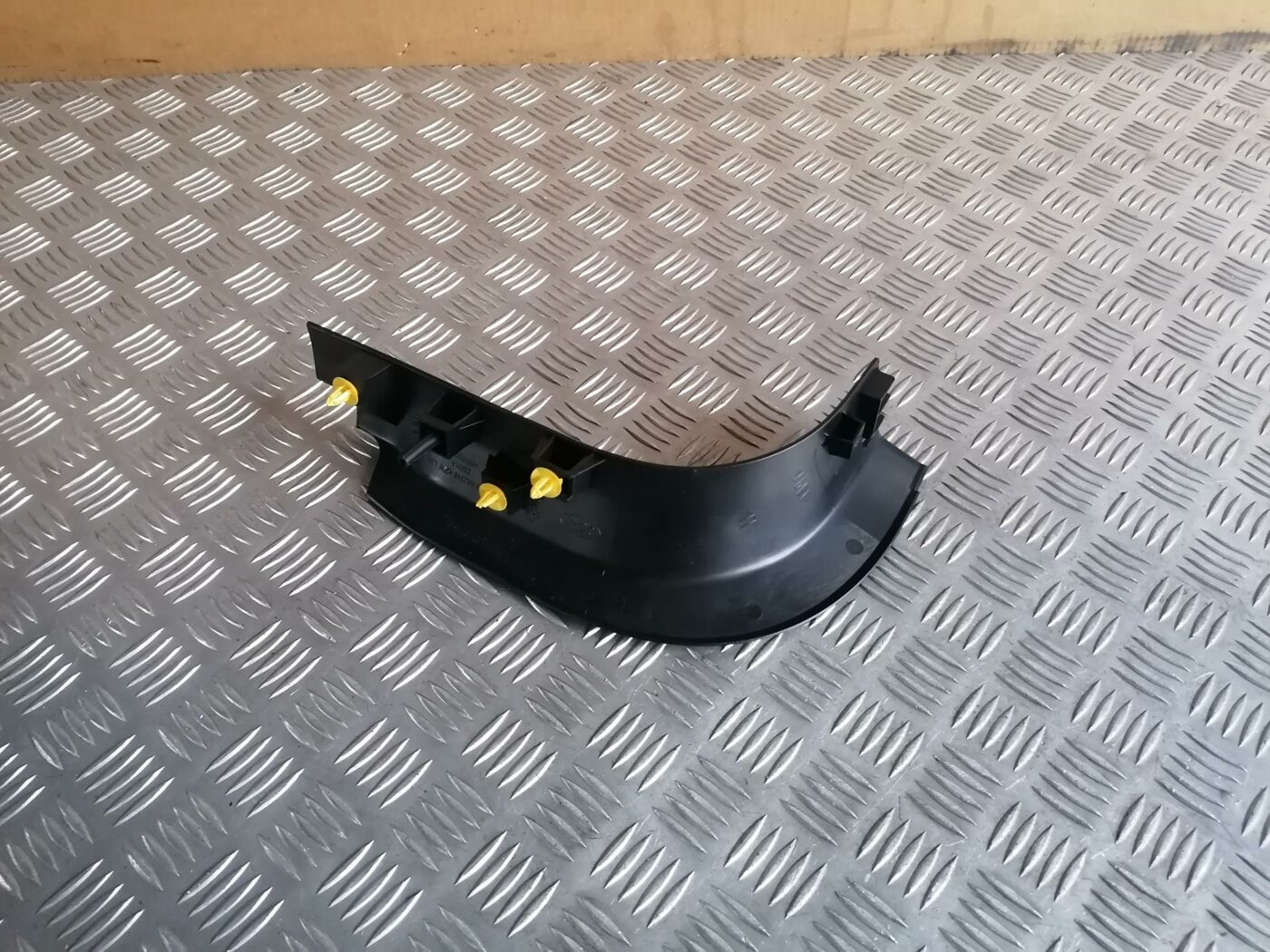 Sliekšņa priekšēja kreisa uzlika (salonā) priekš FORD MONDEO 2007