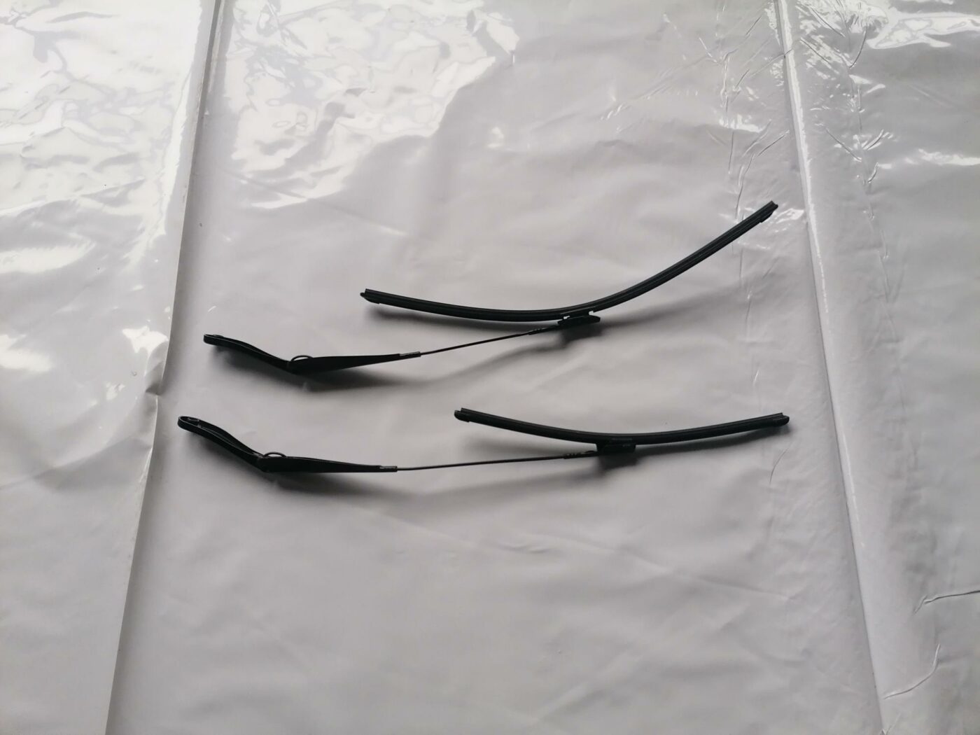 Vējstikla slotu turētāju komplekts priekš FORD MONDEO 2007