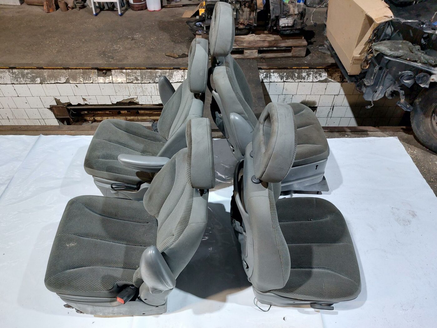 Sēdekļu komplekts priekš CHRYSLER VOYAGER 2006