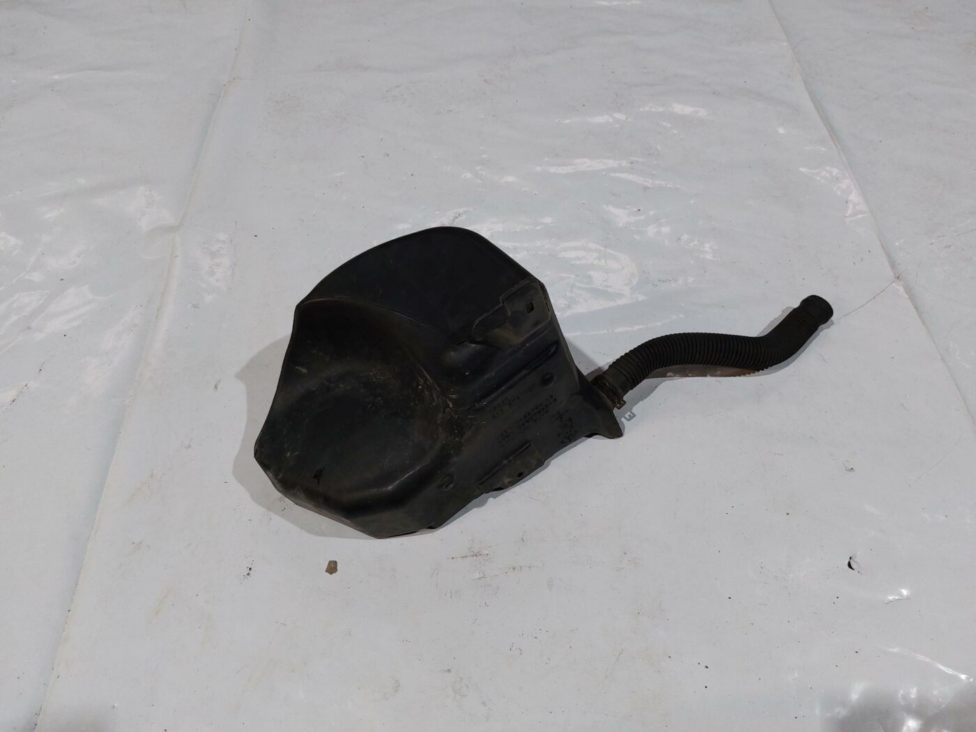 Mazgātāja šķidruma tvertne priekš CHRYSLER VOYAGER 2006