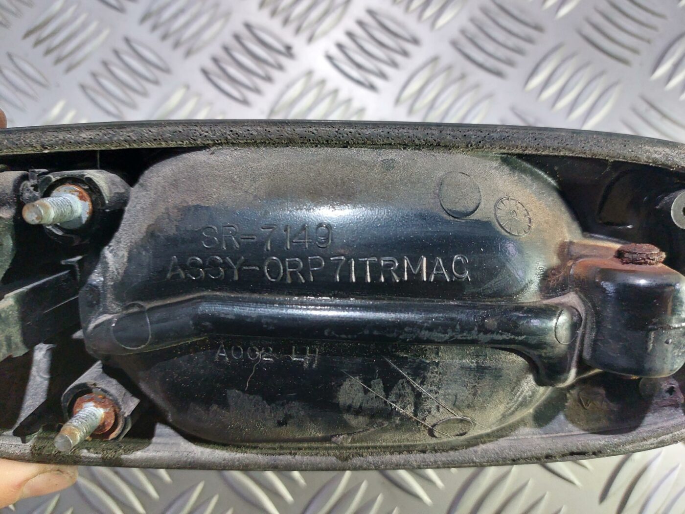 Priekšējāis kreisais durvju rokturis priekš CHRYSLER VOYAGER 2006 3 Priekšējāis kreisais durvju rokturis priekš CHRYSLER VOYAGER 2006