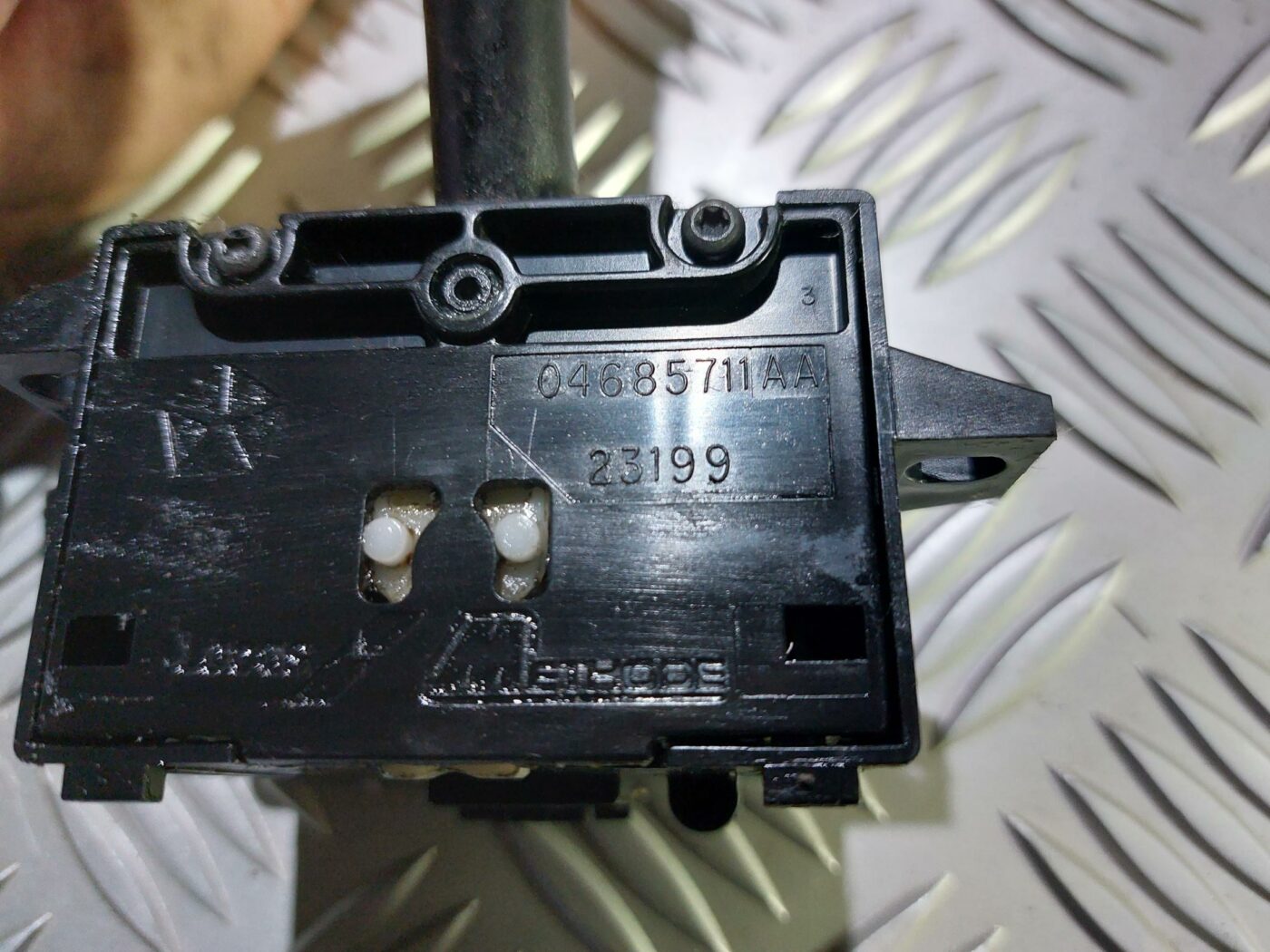 Pagrieziena rādītāju slēdzis priekš CHRYSLER VOYAGER 2006 2 Pagrieziena rādītāju slēdzis priekš CHRYSLER VOYAGER 2006