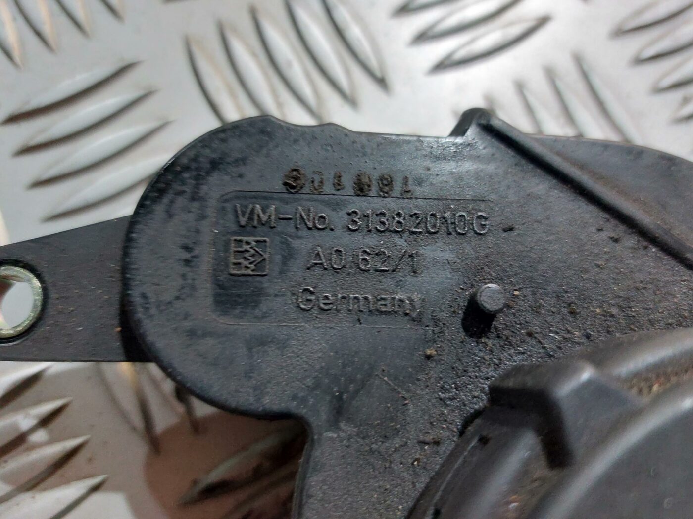 Kartera ventilācijas vārsts priekš CHRYSLER VOYAGER 2006 3 Kartera ventilācijas vārsts priekš CHRYSLER VOYAGER 2006