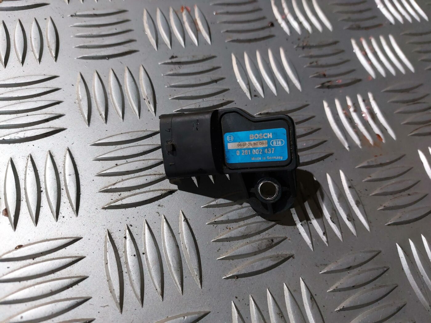 Ieplūdes kolektora spiediena devējs priekš CHRYSLER VOYAGER 2006 1 Ieplūdes kolektora spiediena devējs priekš CHRYSLER VOYAGER 2006