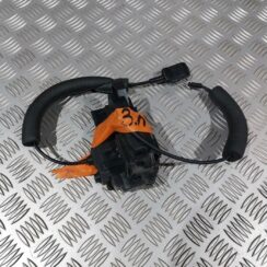 Aizmugurējo labo durvju slēdzene priekš RENAULT LAGUNA 2011