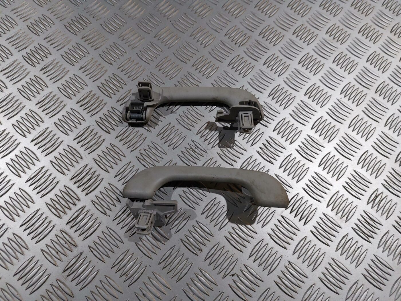 Salona rokturis griestos priekš RENAULT LAGUNA 2011 1 Salona rokturis griestos priekš RENAULT LAGUNA 2011