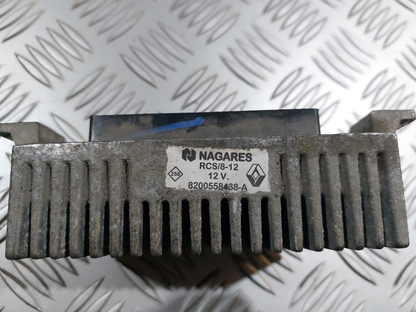 Kvēlsveču releja priekš RENAULT LAGUNA 2011 4 Kvēlsveču releja priekš RENAULT LAGUNA 2011