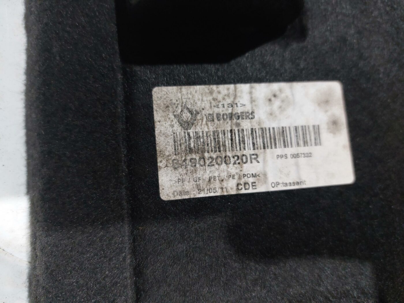 Bagāžnieka grīda priekš RENAULT LAGUNA 2011